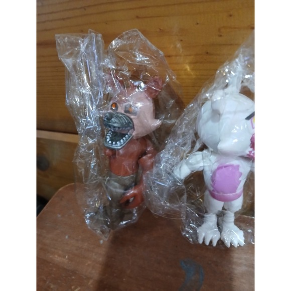 FNAF Five Nights at Freddy's Toy Action Figure Set of 6 About 4 inches Tall Pvc‎ - Picture 6 of 7